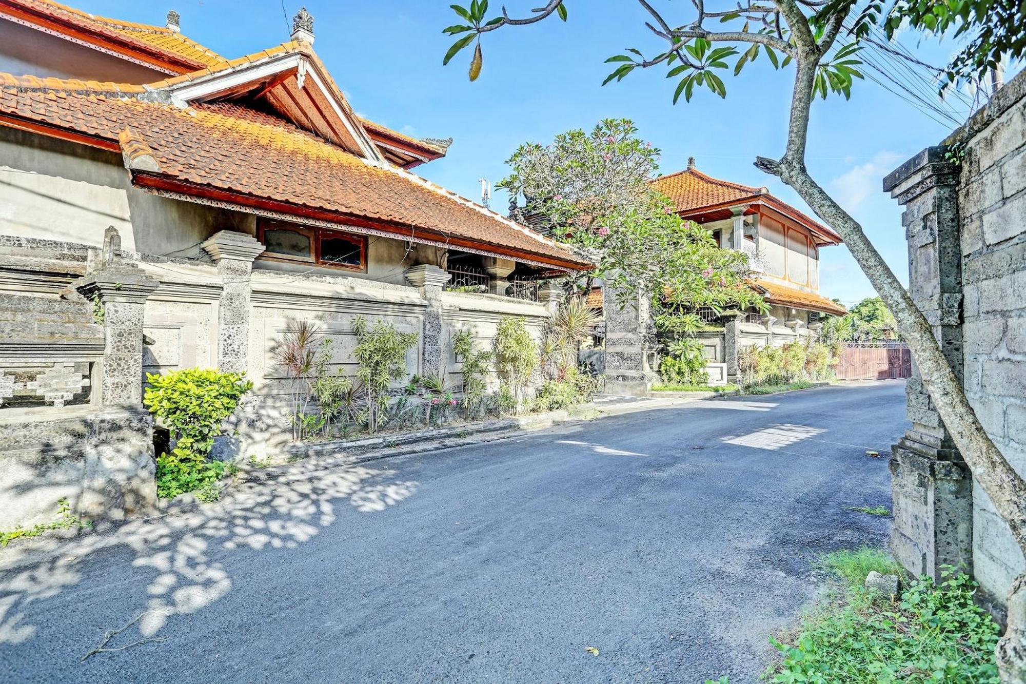 Oyo Collection O 91125 Puri Dewa Bharata Hotel Jimbaran Exterior foto